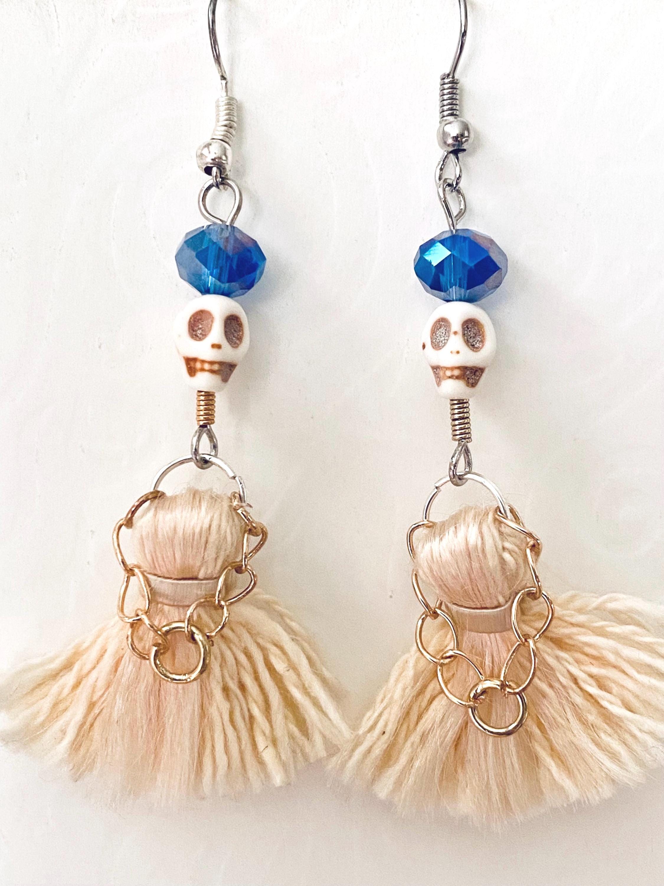 Day of the dead earrings, skull earrings, Halloween earrings, gifts for Halloween, day of the dead gifts fabric and beads earrings with skul