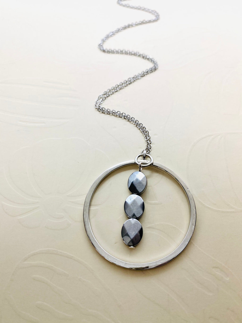 Silver Plated Circular Pendant Necklace, Faceted Bead Accent, 30 Inch