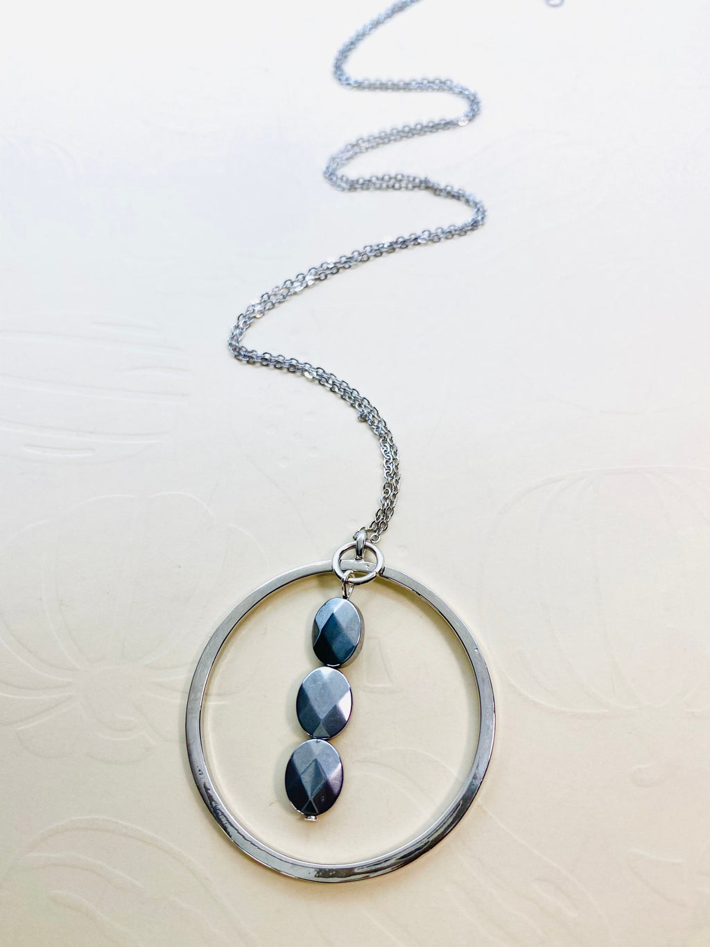 Silver Plated Circular Pendant Necklace, Faceted Bead Accent, 30 Inch