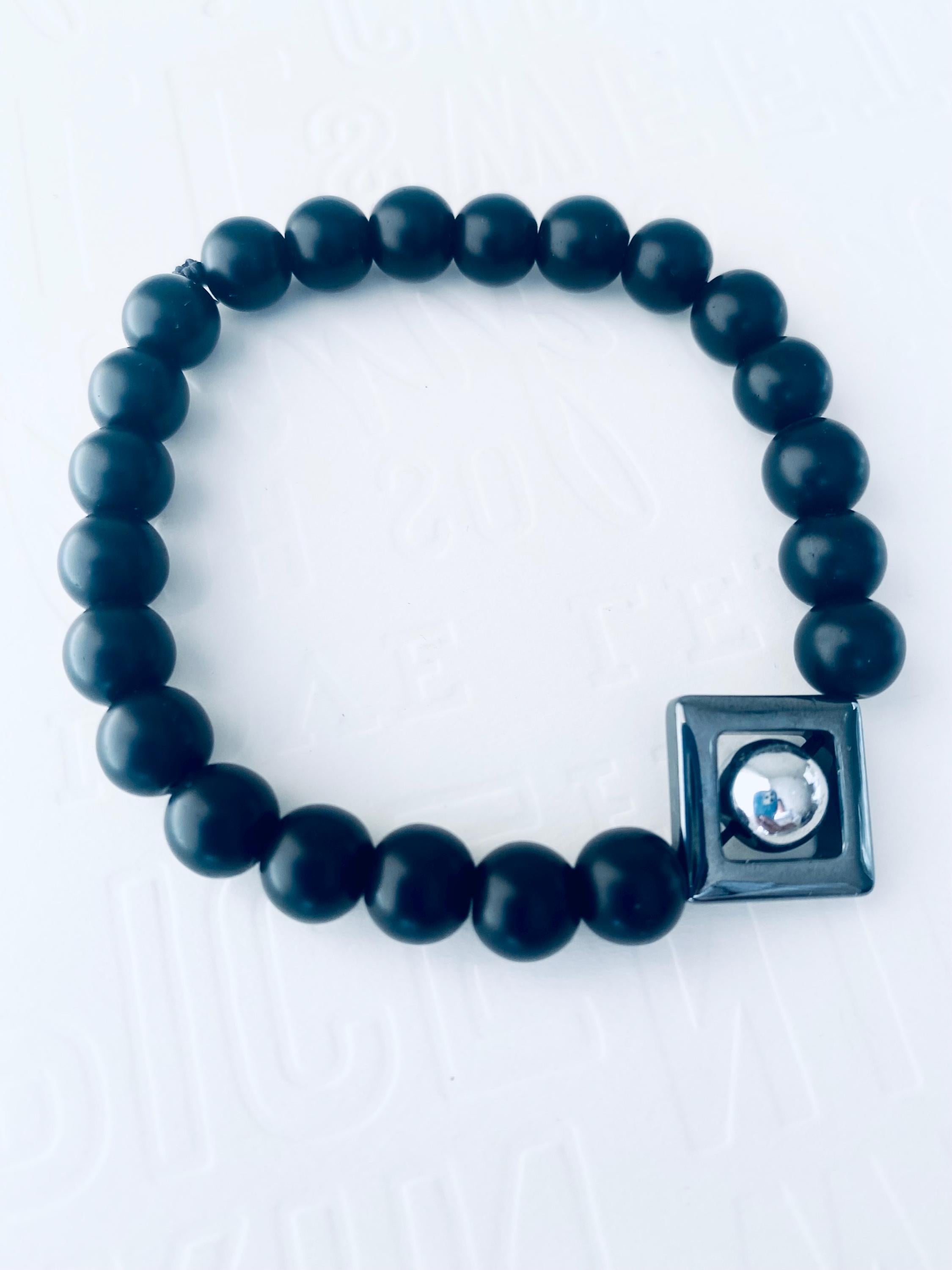 Onyx Gemstone Bracelet, Hematite Triangle Focal, Unisex Stretch